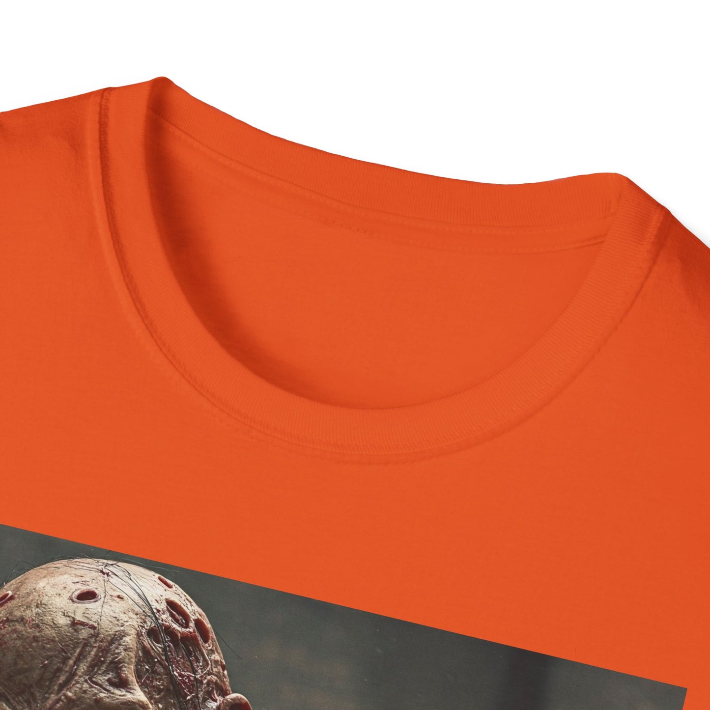 Creepy Zombie Graphic Unisex T-Shirt - Perfect for Halloween and Horror Fans